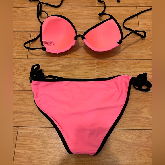 💥4/$30 bikinis- two piece sets - Picture 7 of 13